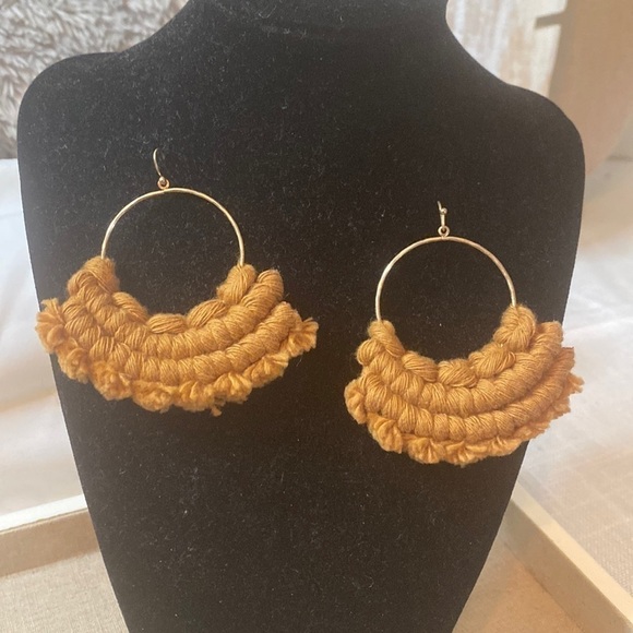 Macramé super cute dark marigold hoop with fringe earrings - Picture 1 of 3